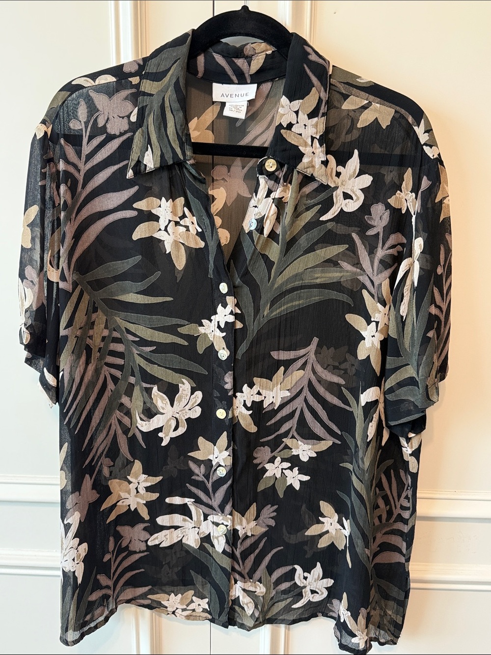 Avenue Black Floral Short-Sleeve Button-Down Blouse